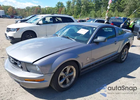 2006 Ford Mustang V6 z USA, uszkodzony, nr VIN 1ZVHT80N865221648